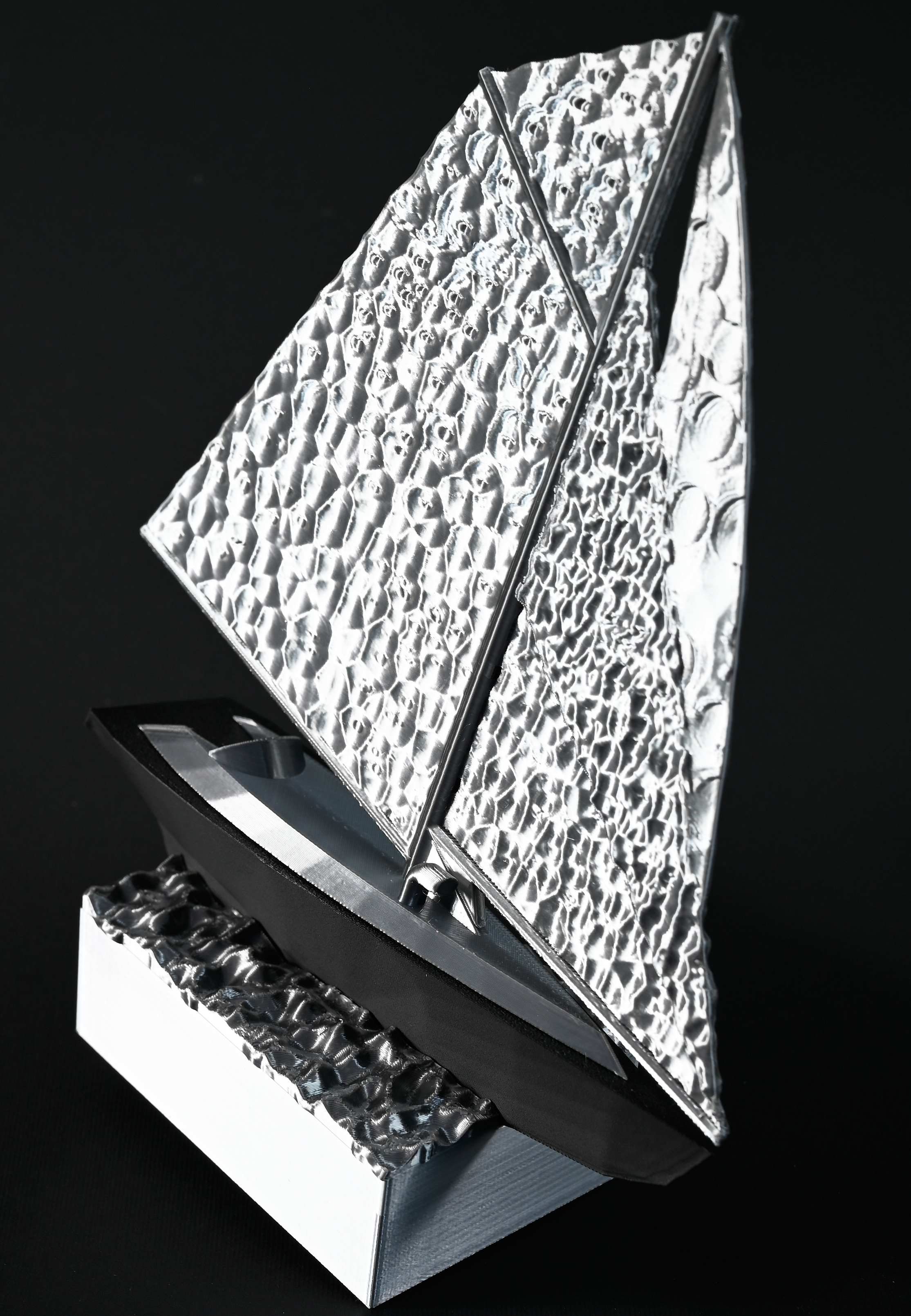 Moon Boat, main view