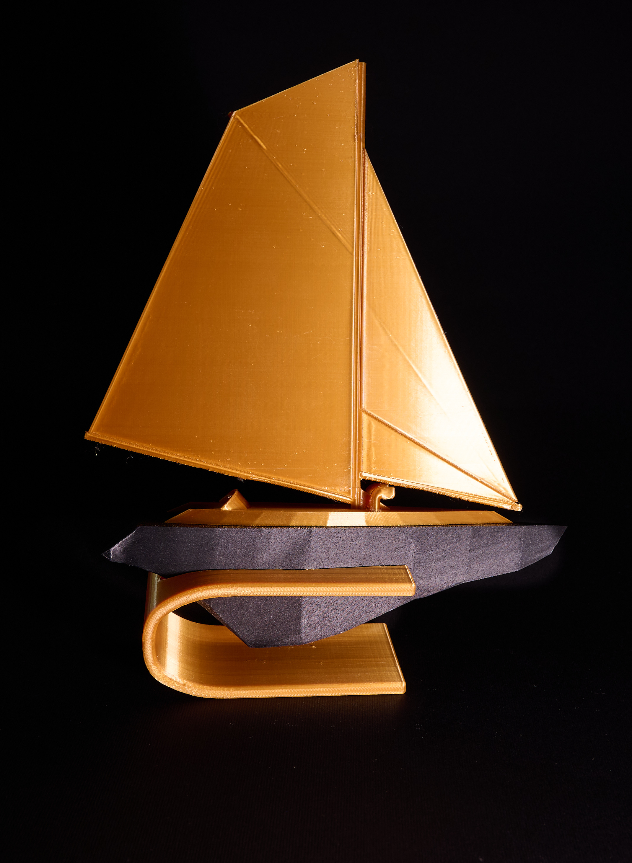 Sailboat Flat Gold, detail 1