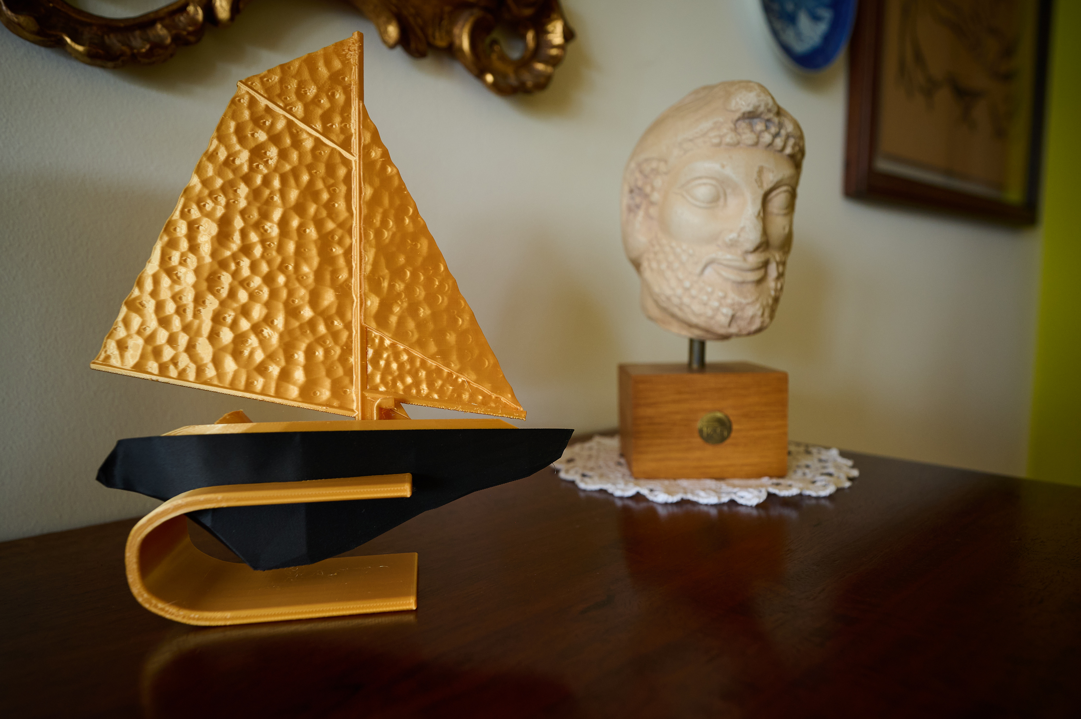 Sailboat Wind Gold, main view